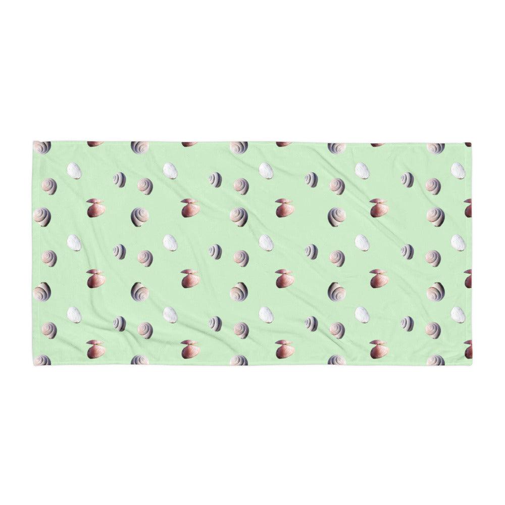 Coastal towel seashells