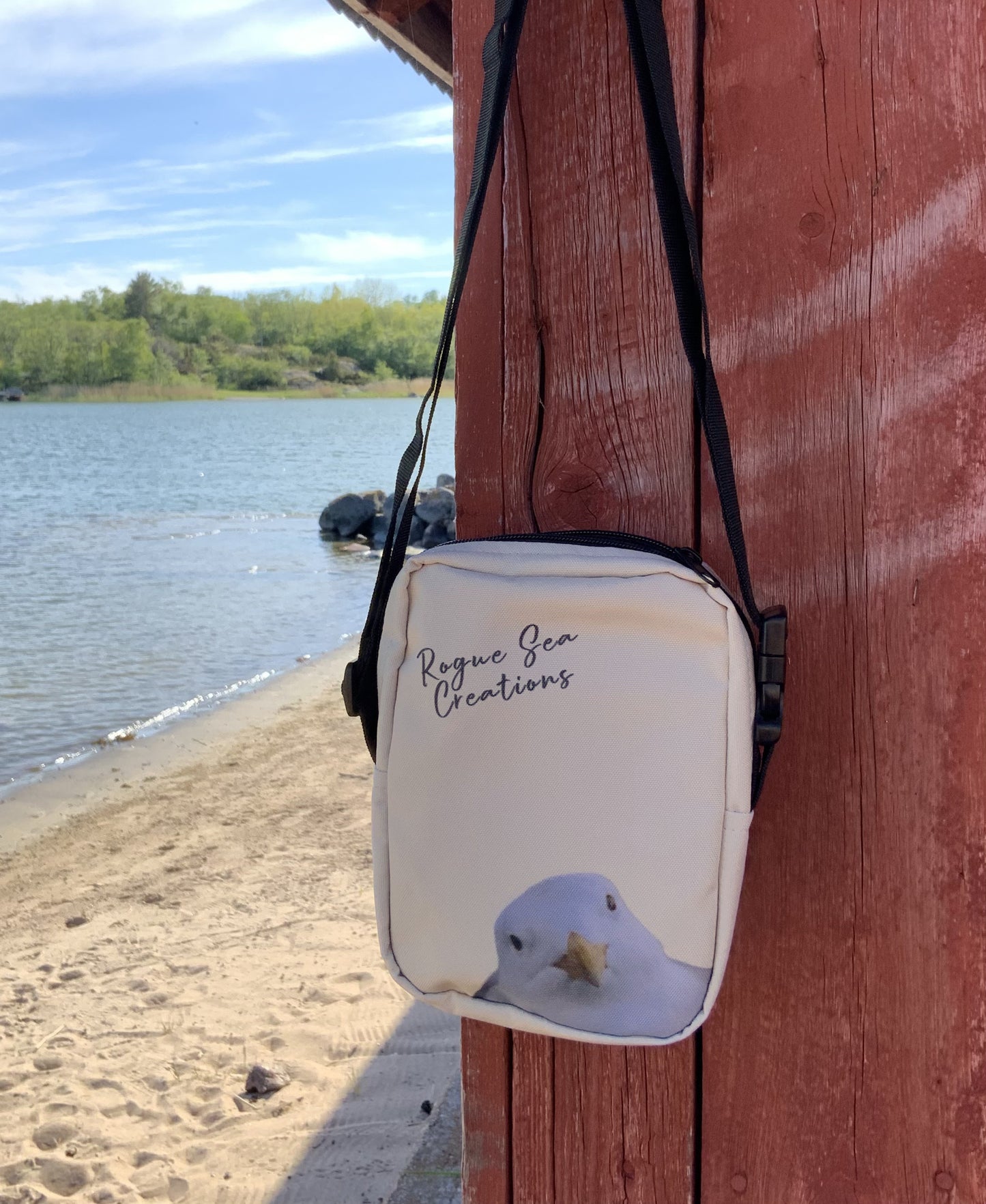 Staring Seagull crossbody bag