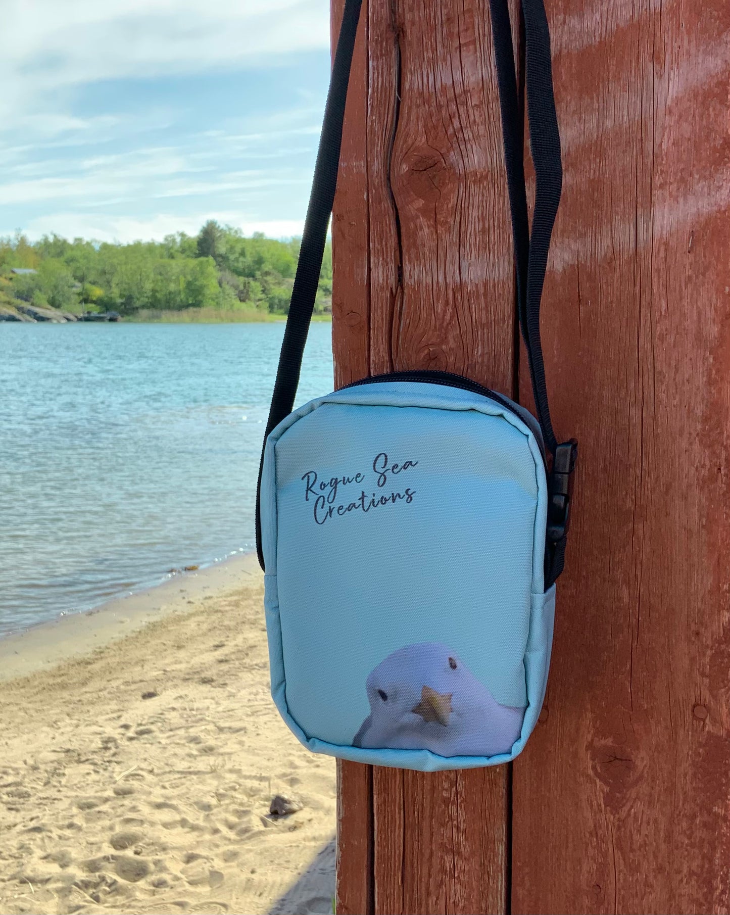 Staring Seagull crossbody bag