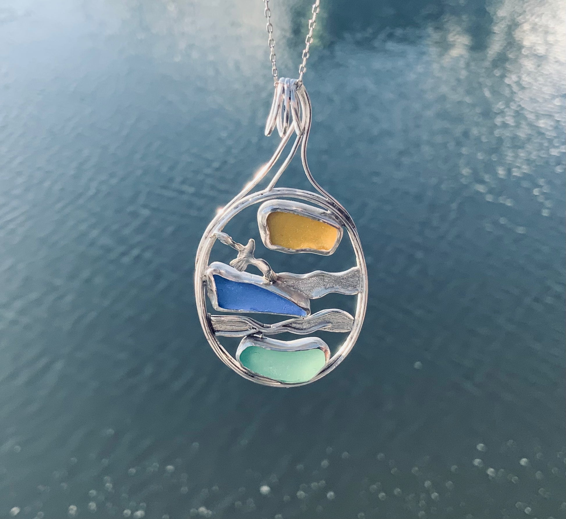 Merimaisema hopea-merilasiriipus