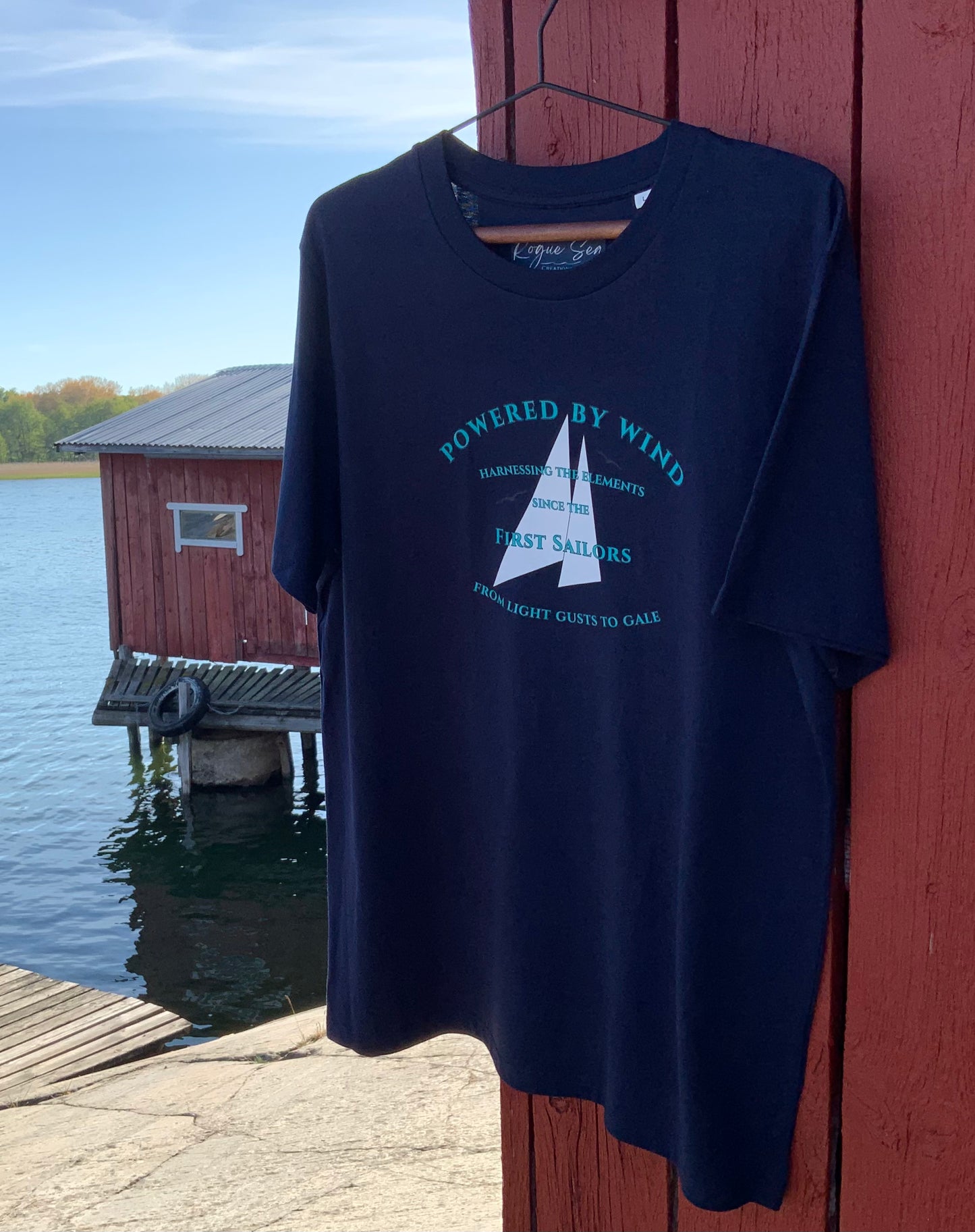 Powered by Wind t-shirt white sails