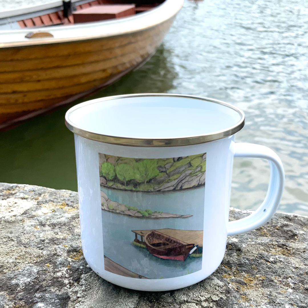 Wooden boat mug
