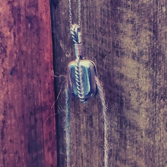 Wooden block pendant hoisting anchor